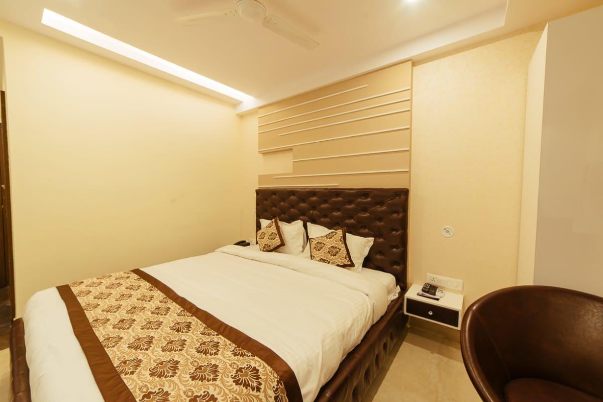 Radical Palace Hotel And Restaurant Lucknow Ngoại thất bức ảnh